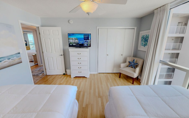 Shoreline Towers 2111 3 Bedroom Condo