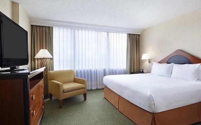 DoubleTree by Hilton Washington DC - Crystal City