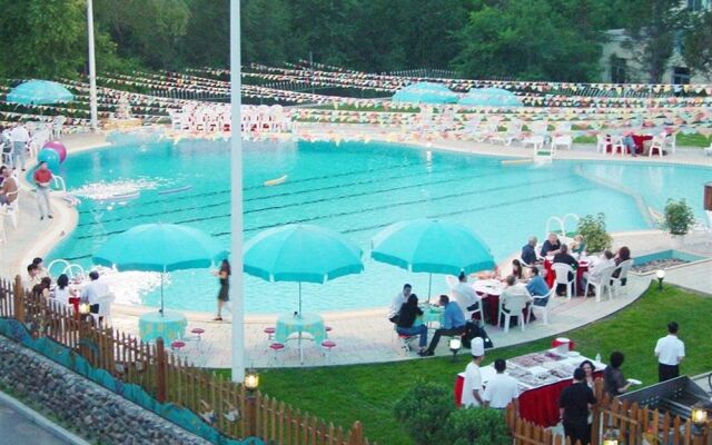 South Lake Hotel