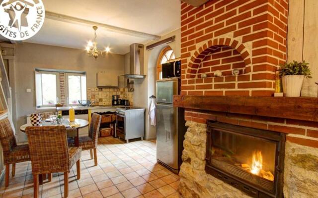 Gîte Montbrison, 2 pièces, 2 personnes - FR-1-496-158