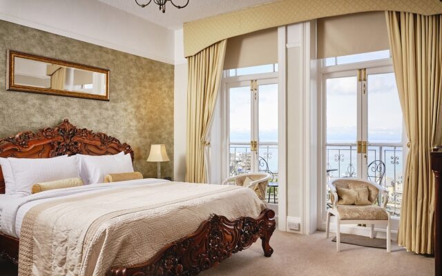 Highcliffe House