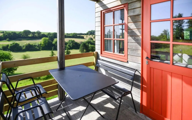 Wooden Chalet in Abbeville Near Somme Bay