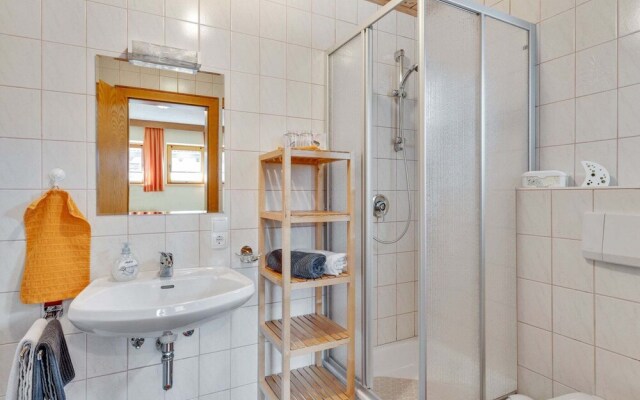 Vibrant Apartment near Ski Area in Fiss