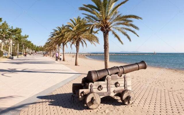 Apartamento para FAMILIAS a 50 metros de la playa