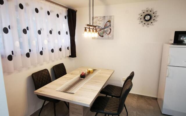 Ema Studio Apartman