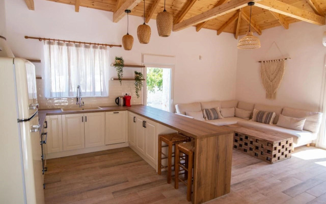 Mani Luxury Villa with Private Pool