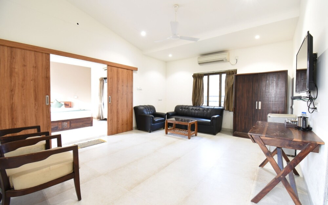 Fabhotel Peninsula Beach Resort