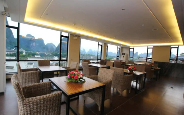 Yangshuo Spring Hill Hotel