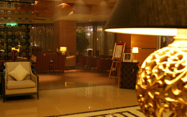 Grand Forward Hotel