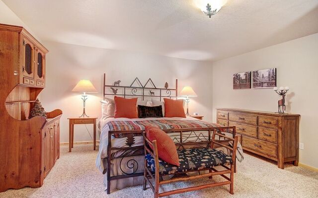 Discovery Lodge by RedAwning