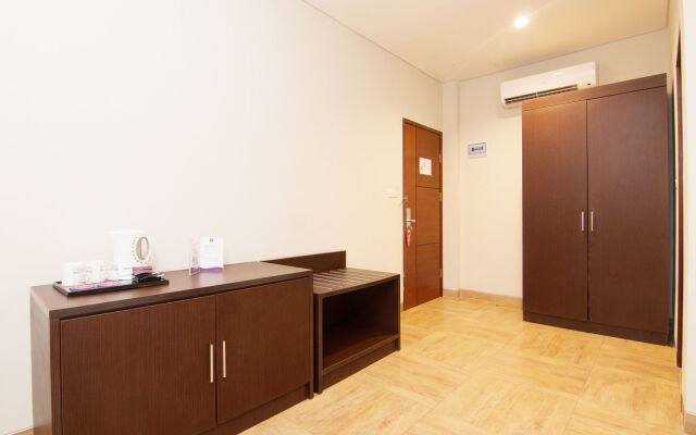ZEN Rooms Kuta Sentral Parkir 1