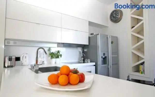 Grand Terrace Sea View Apartments