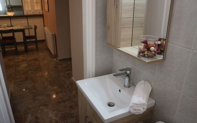 Nikolas House - by Corfuescapes