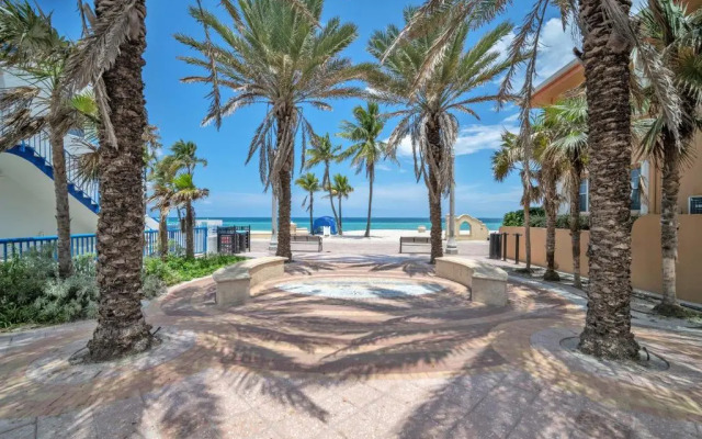 Laguna Blu Beach