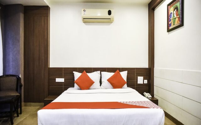 Hotel City Square by OYO Rooms