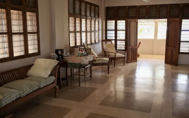 Alibi's Well Villa