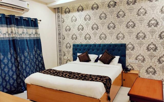 Hotel Rajwada Resort