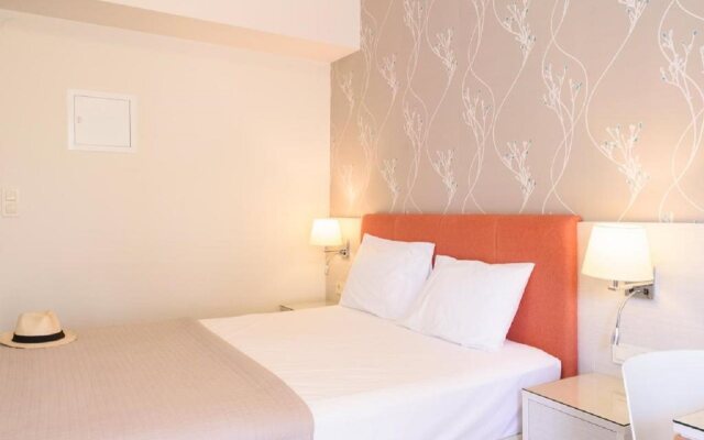 Poseidon Studios & Apartments