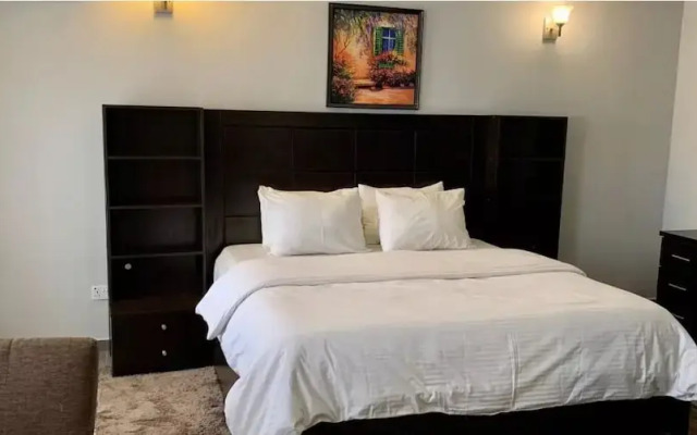 Tenny's Place Apartments