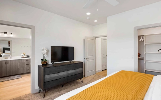 Hallser's Escape 6 Bedroom Home