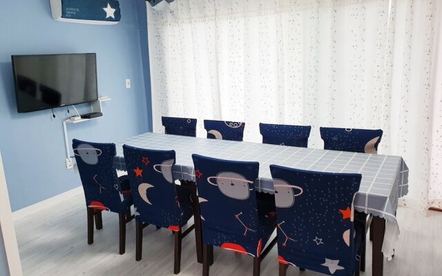 Memoria Pool Villa Family Pension