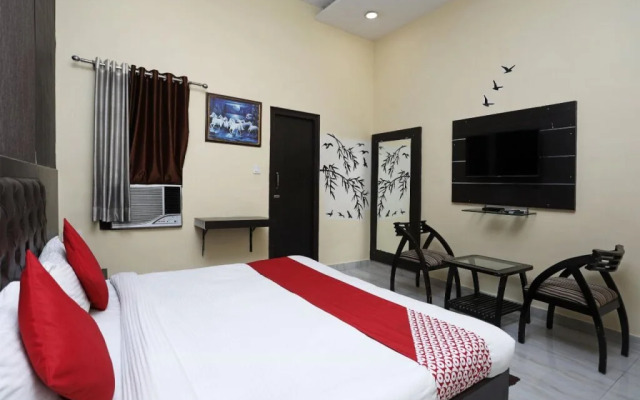 Hotel Maanya Palace by OYO Rooms