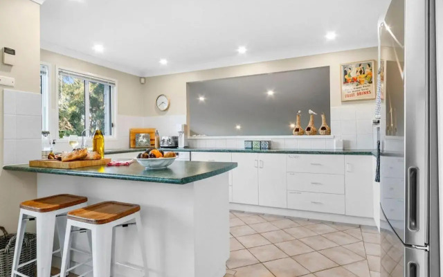 24 Hyam Road Hyams Beach