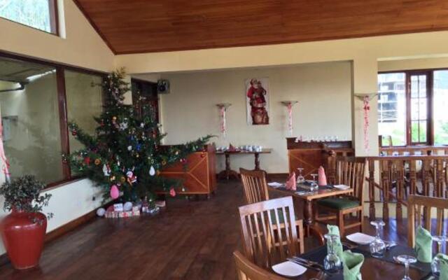 Tea Bush Hotel - Nuwara Eliya