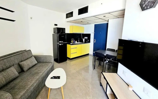 SHaYaSH apartments Leonardo Bat-Yam