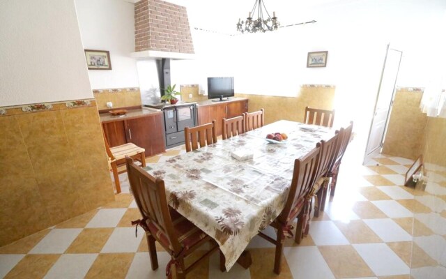 Villa With 5 Bedrooms in Estômbar, With Wonderful City View, Private Pool, Enclosed Garden - 6 km From the Beach