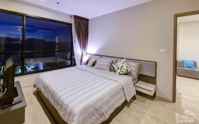 the base central pattaya seaview