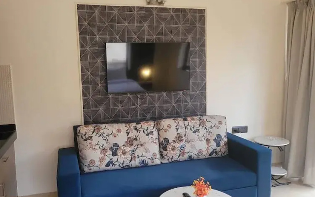 Elegant Studio In Assagaon