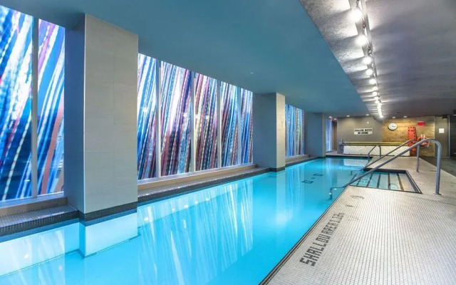 Luxury Home by Rogers Centre