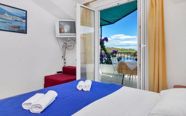 Apartment Rubin Hvar/Pokrivenik 10504