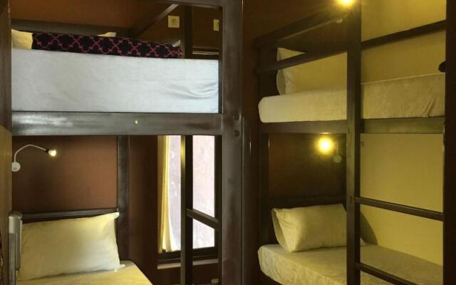 Gelatik B&B - Hostel