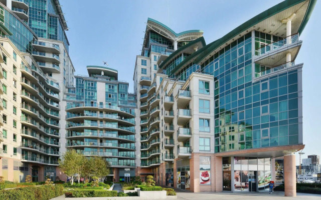 St George Wharf Apartments