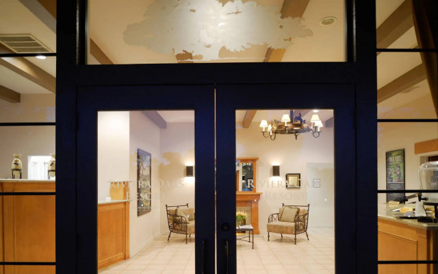 Riviera Oaks Resort