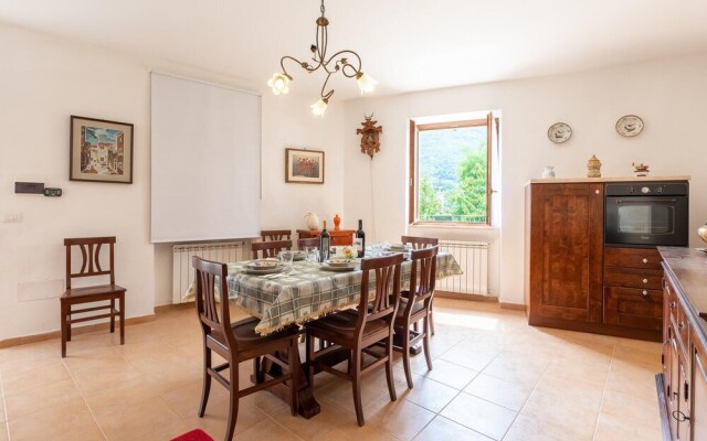 Beautiful Home in Fabriano With 5 Bedrooms and Wifi