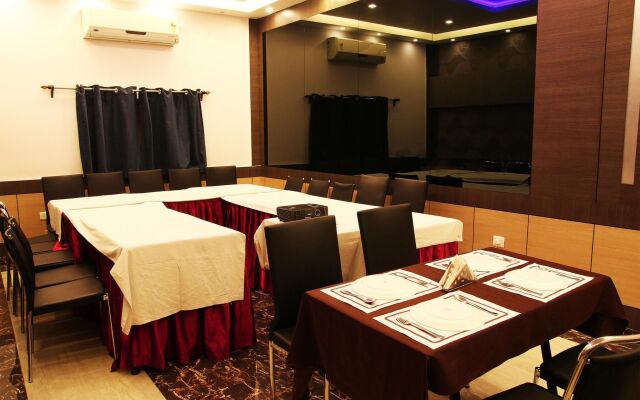 OYO Premium Merlin Homeland Mall