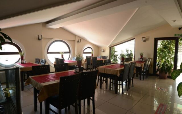 Selis Otel