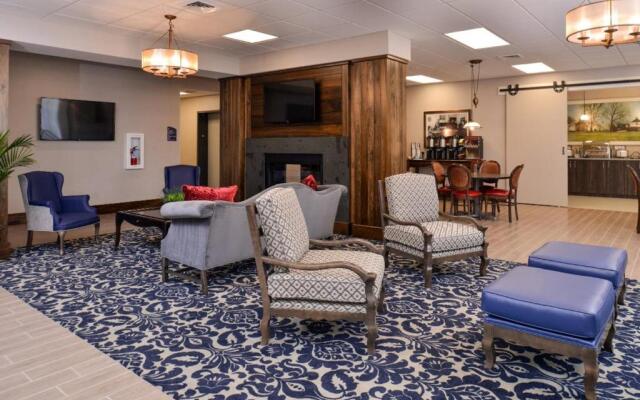 Appomattox Inn and Suites