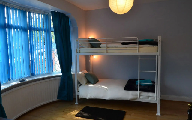 Old Trafford Guest House