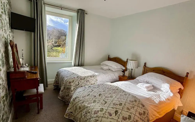 Forest How Guest House