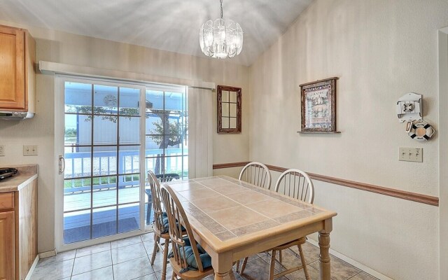 Seashell Memories 2 Bedroom Home by RedAwning