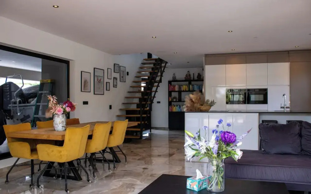 Luxury Villa Incl Pool With Seaview Near Beaches