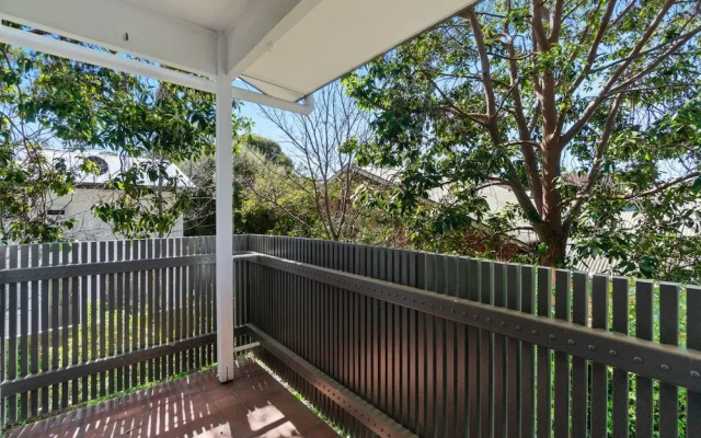 Stylish 2-bed Townhouse in Leafy Hyde Park