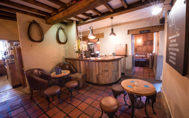 The Littleton Arms