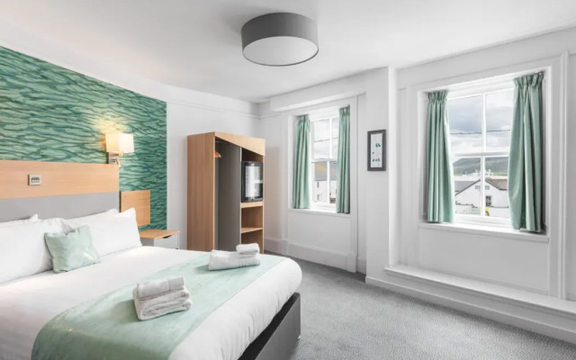 Caledonian Hotel