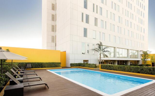 Courtyard by Marriott Leon at the Poliforum