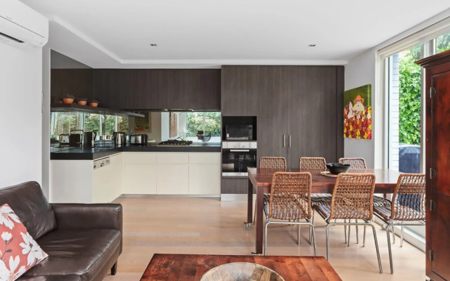 Boutique Stays - Lalique, Elwood